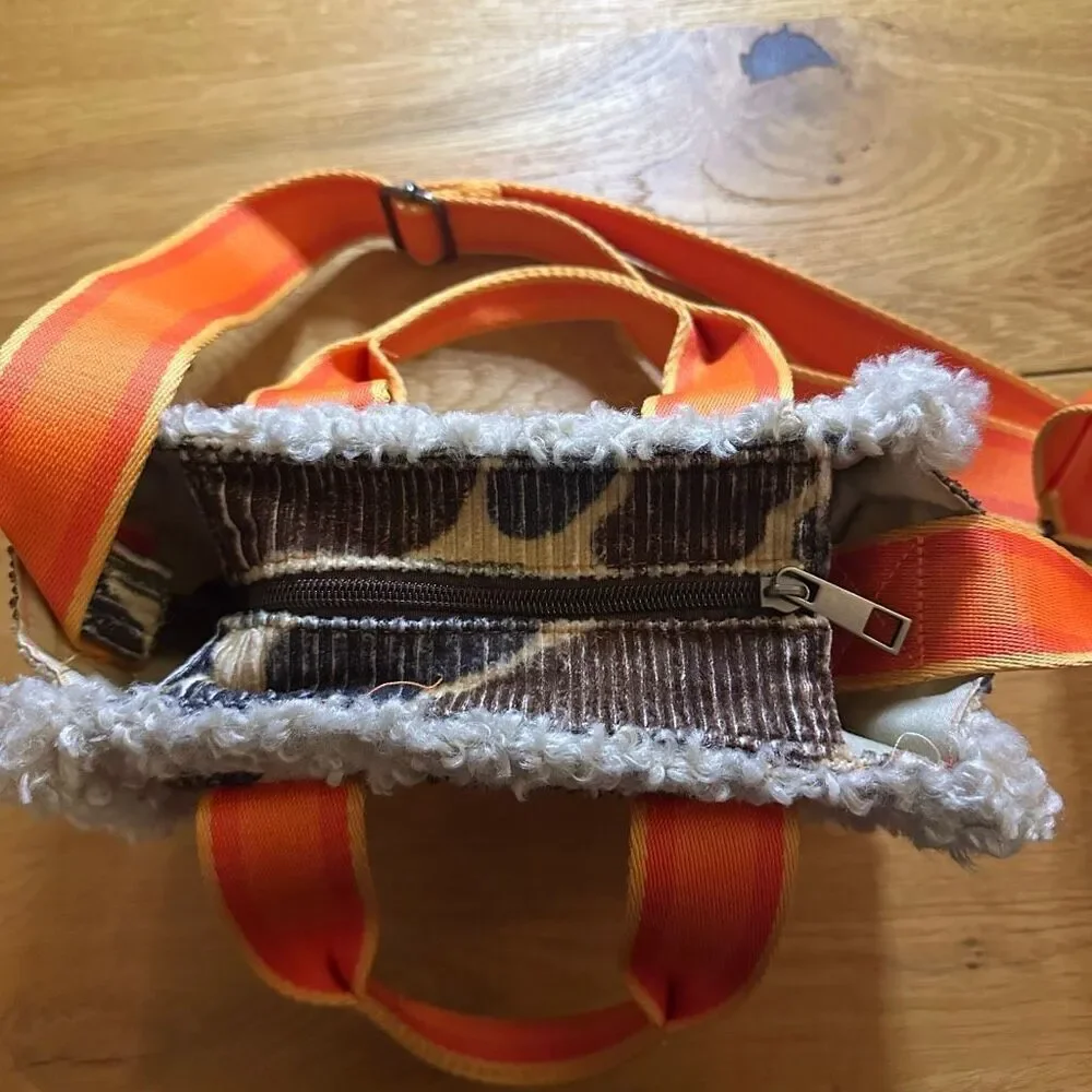 Bdg faux fur camo cross body